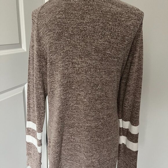 Women's Crew Neck Sweater Brown with Arm Stripes Size M NWOT - Picture 3 of 3